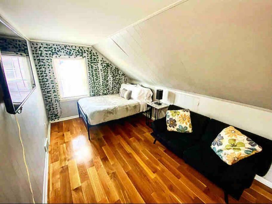 Adorable&Cozy Suburban Home Mins From Dwtn/Airport Rochester Extérieur photo