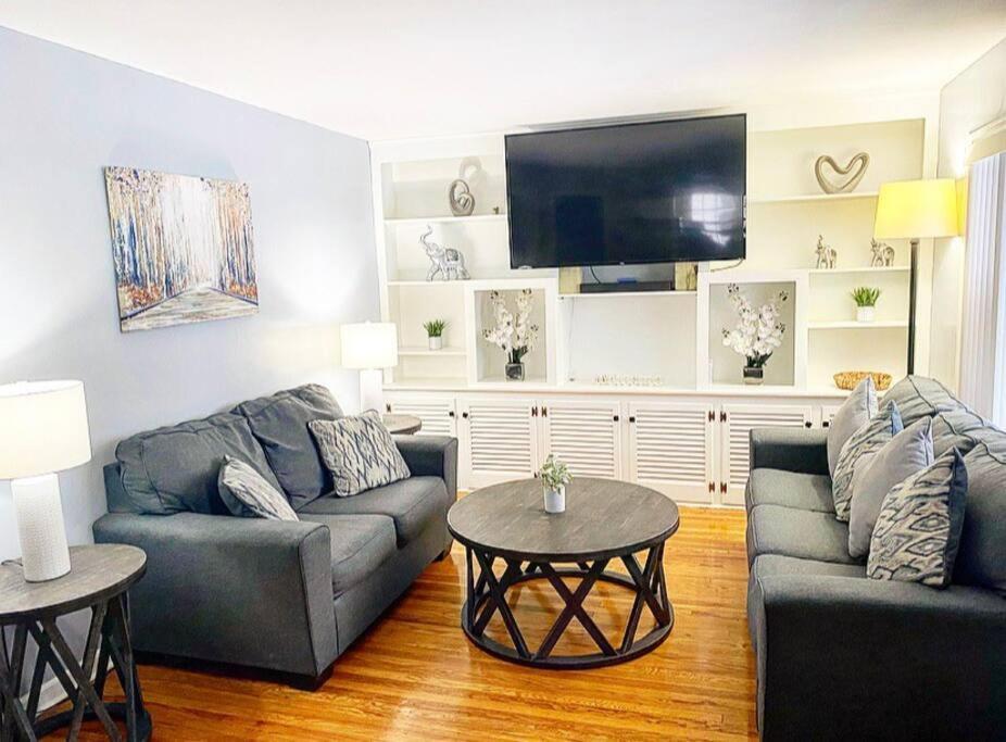 Adorable&Cozy Suburban Home Mins From Dwtn/Airport Rochester Extérieur photo